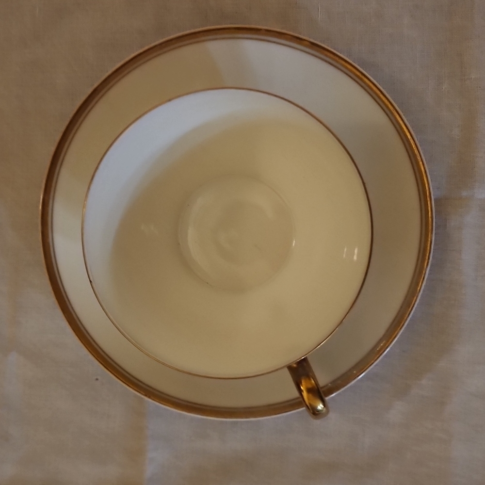 Tea Cup & Saucer Set